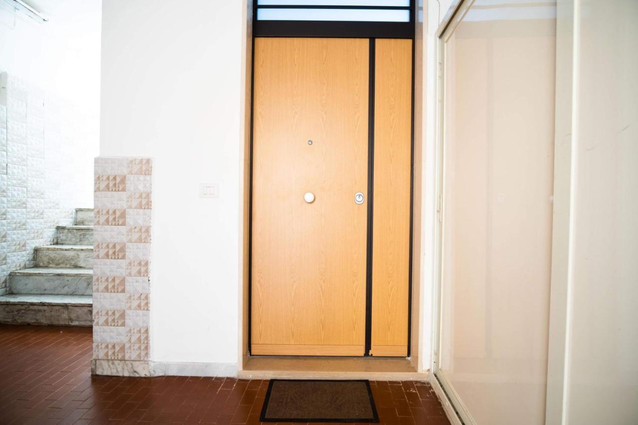Casa Volta Apartment Бари Екстериор снимка